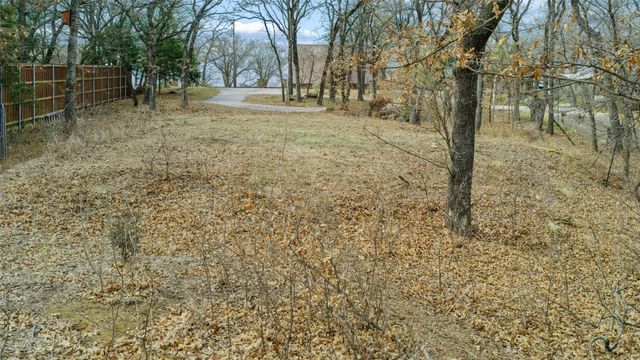 2936 Peninsula Drive, Grapevine, TX 76051