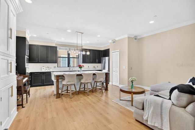 560 COPLEY LANE, Orlando, FL 32806