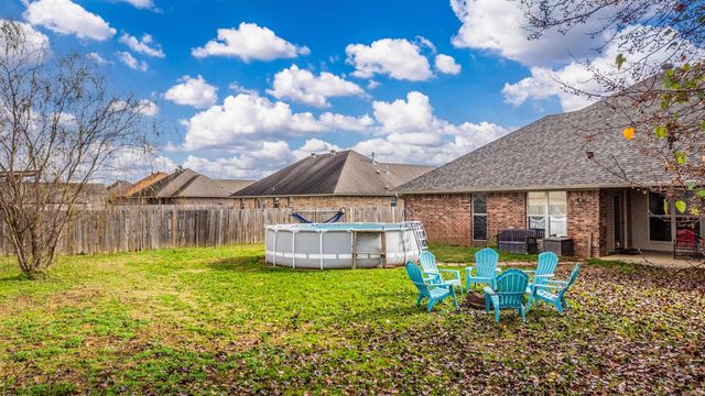 43 Dove, Vilonia, AR 72173