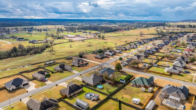 43 Dove, Vilonia, AR 72173