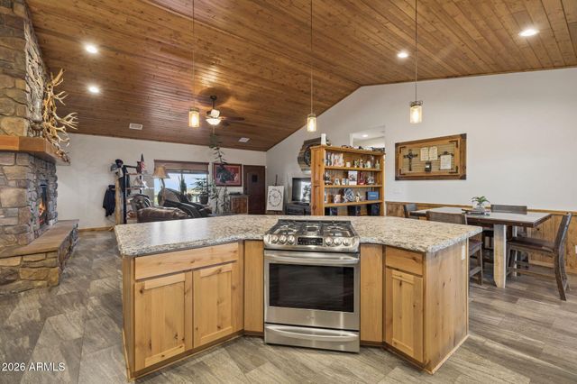 15724 E BONANZA Trail, Dewey, AZ 86327