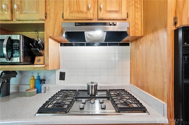 221 Royal Lane, Enon Vlg, OH 45323