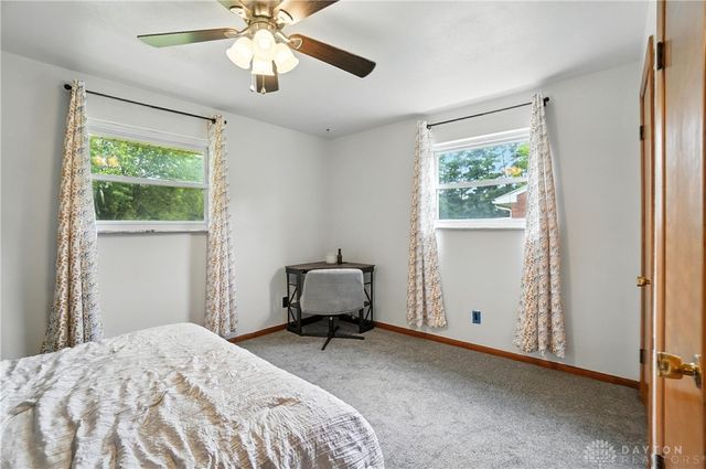 221 Royal Lane, Enon Vlg, OH 45323