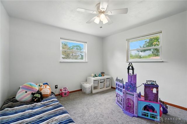 221 Royal Lane, Enon Vlg, OH 45323