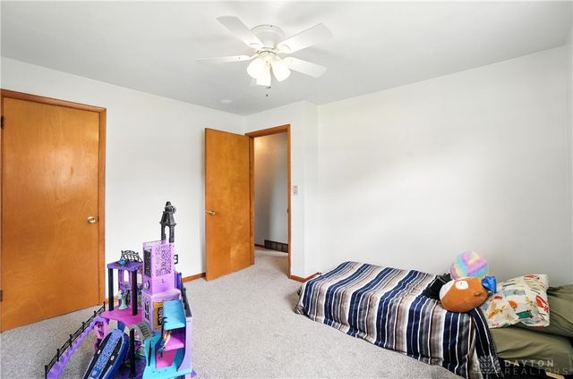 221 Royal Lane, Enon Vlg, OH 45323