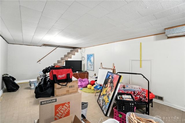 221 Royal Lane, Enon Vlg, OH 45323