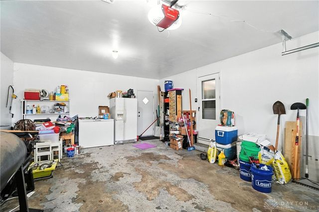 221 Royal Lane, Enon Vlg, OH 45323