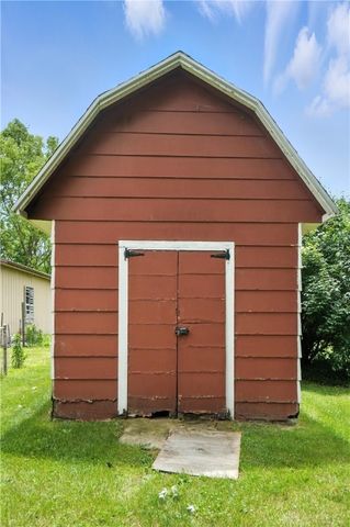 221 Royal Lane, Enon Vlg, OH 45323