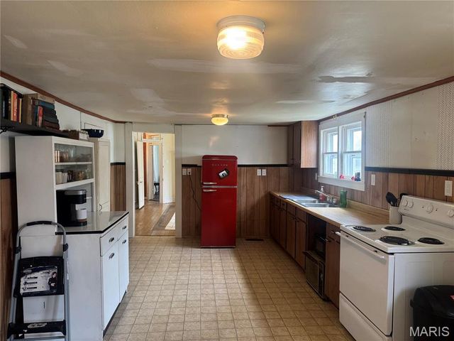 603 N Grand Ave, Doniphan, MO 63935