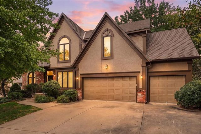 7815 N Kansas Street, Kansas City, MO 64118