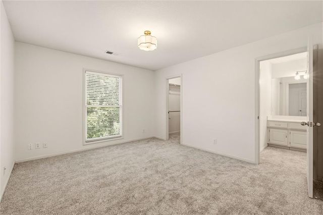 7815 N Kansas Street, Kansas City, MO 64118