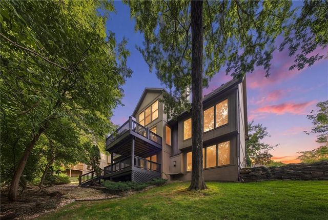 7815 N Kansas Street, Kansas City, MO 64118