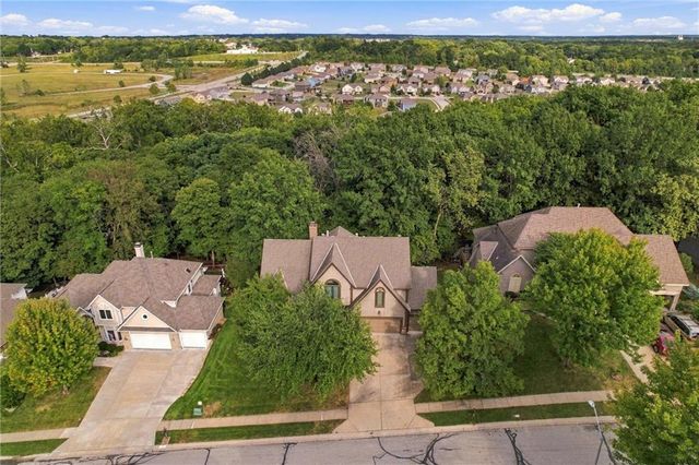 7815 N Kansas Street, Kansas City, MO 64118
