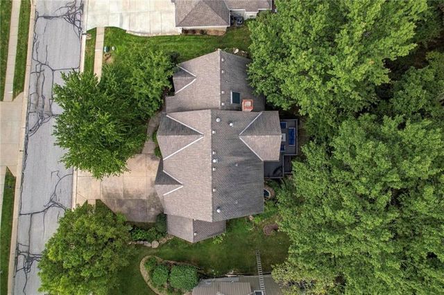 7815 N Kansas Street, Kansas City, MO 64118