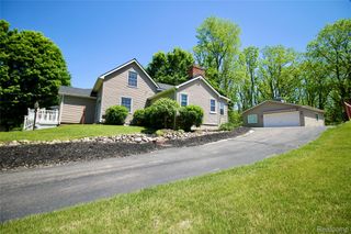 8372 Parshallville Road, Hartland Township, MI 48430