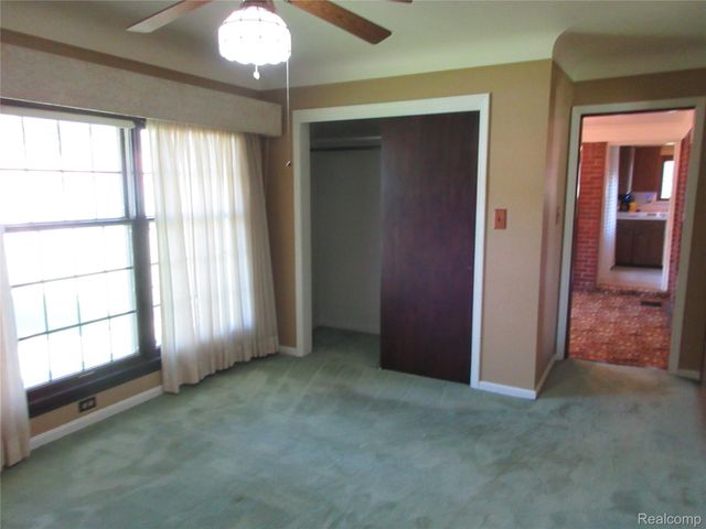 28325 Elmdale Street, St. Clair Shores, MI 48081