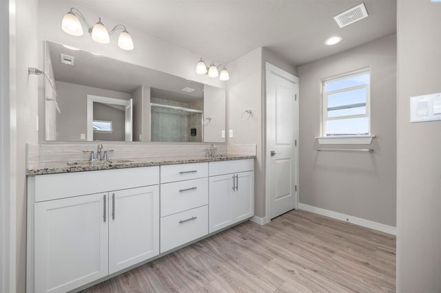 217 Rio Bravo St, Prosser, WA 99350