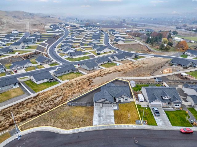 217 Rio Bravo St, Prosser, WA 99350