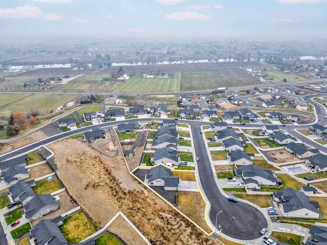 217 Rio Bravo St, Prosser, WA 99350