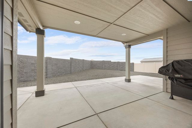 217 Rio Bravo St, Prosser, WA 99350