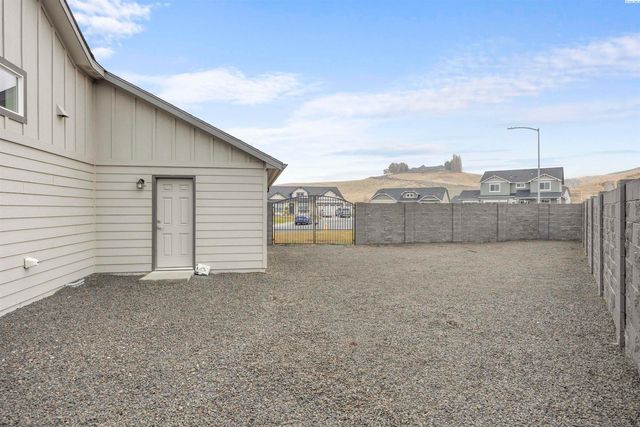 217 Rio Bravo St, Prosser, WA 99350