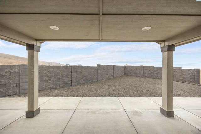 217 Rio Bravo St, Prosser, WA 99350