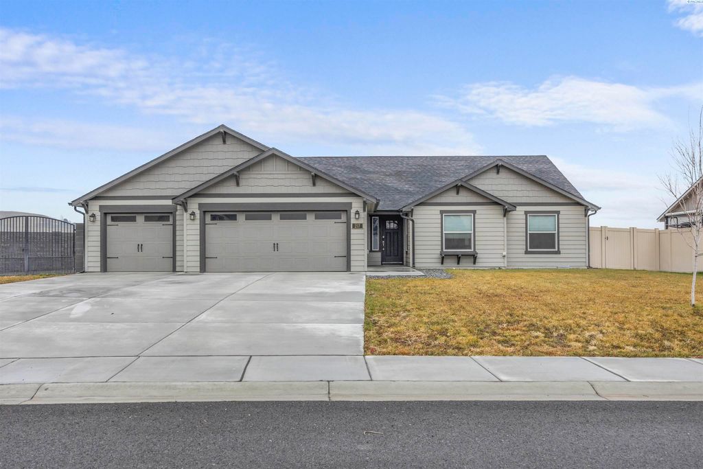 217 Rio Bravo St, Prosser, WA 99350