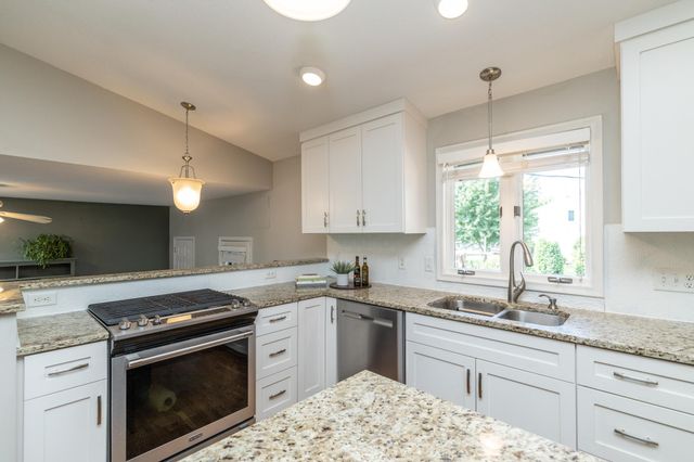 1000 Mound Spring Terrace, Bloomington, MN 55420