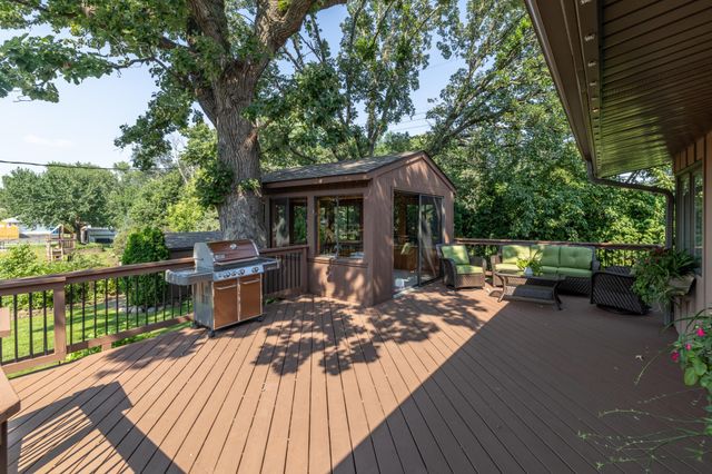 1000 Mound Spring Terrace, Bloomington, MN 55420