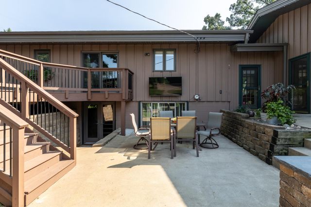 1000 Mound Spring Terrace, Bloomington, MN 55420
