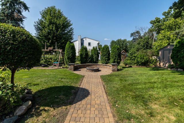 1000 Mound Spring Terrace, Bloomington, MN 55420
