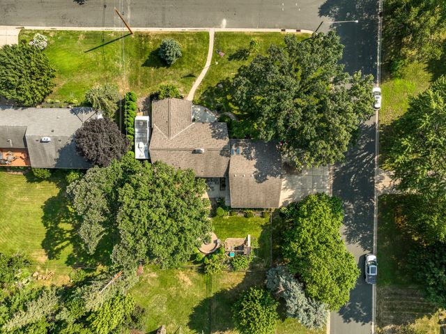 1000 Mound Spring Terrace, Bloomington, MN 55420