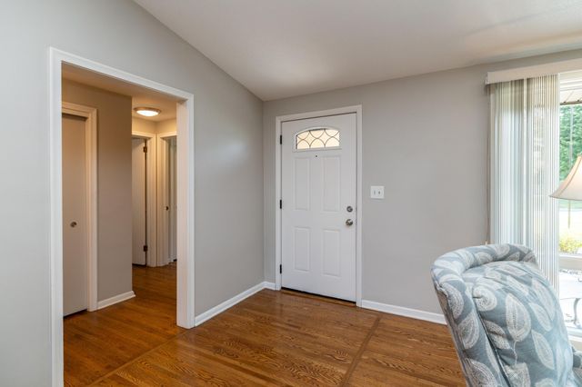 1000 Mound Spring Terrace, Bloomington, MN 55420