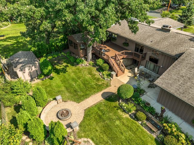 1000 Mound Spring Terrace, Bloomington, MN 55420