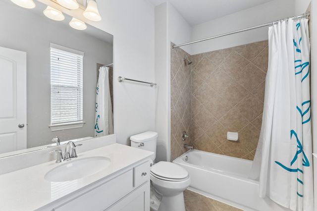 642 Jacksdaw DR, Austin, TX 78737