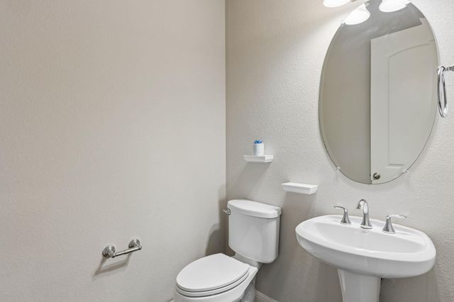 642 Jacksdaw DR, Austin, TX 78737