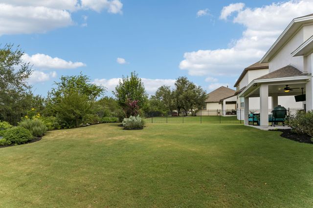 642 Jacksdaw DR, Austin, TX 78737
