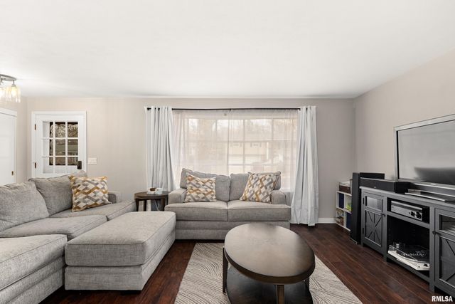 6839 N MICHELE Lane, Peoria, IL 61604