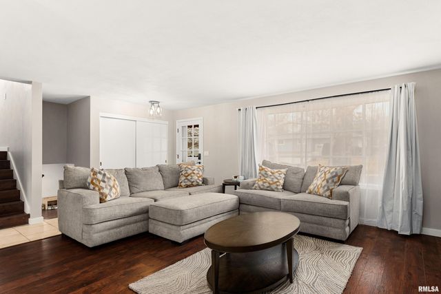 6839 N MICHELE Lane, Peoria, IL 61604