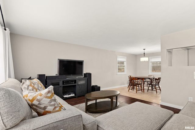 6839 N MICHELE Lane, Peoria, IL 61604