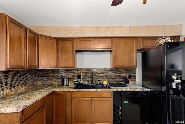 6839 N MICHELE Lane, Peoria, IL 61604