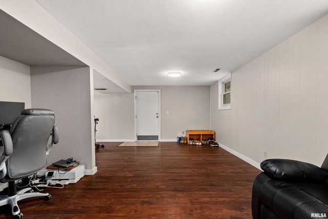 6839 N MICHELE Lane, Peoria, IL 61604