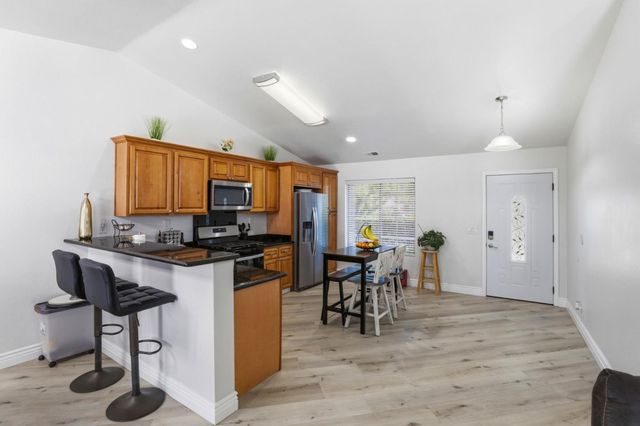 2060 Evelyns Drive, Hollister, CA 95023