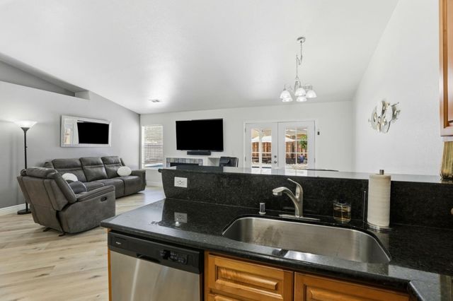 2060 Evelyns Drive, Hollister, CA 95023