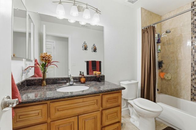 2060 Evelyns Drive, Hollister, CA 95023