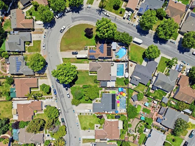 2060 Evelyns Drive, Hollister, CA 95023