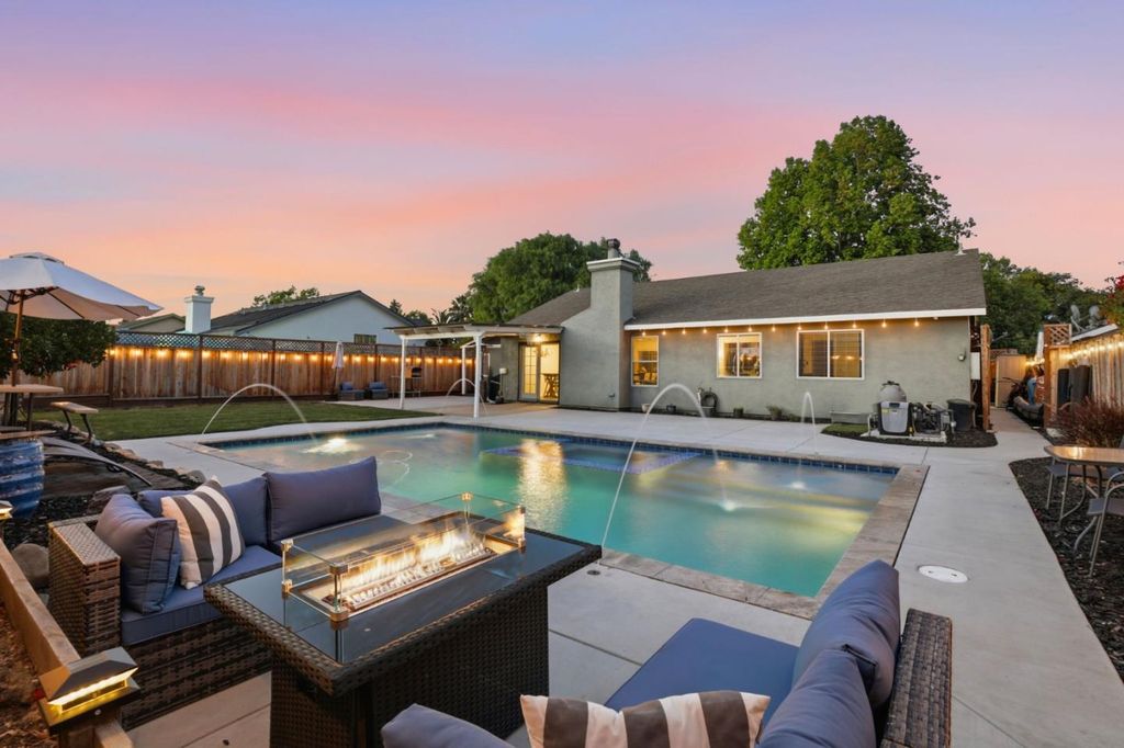 2060 Evelyns Drive, Hollister, CA 95023