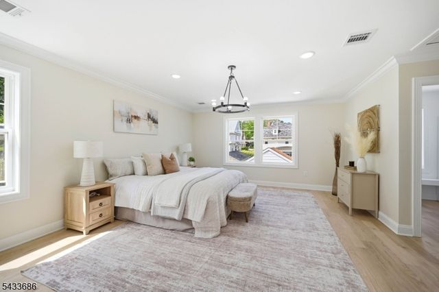 31 Ridgeview Ave, West Orange Twp., NJ 07052