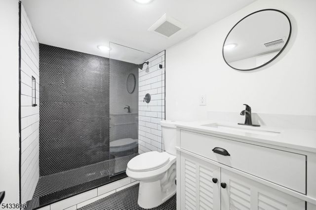 31 Ridgeview Ave, West Orange Twp., NJ 07052