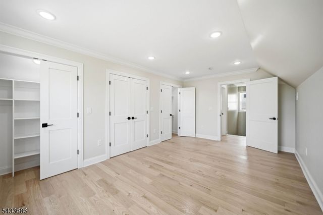 31 Ridgeview Ave, West Orange Twp., NJ 07052